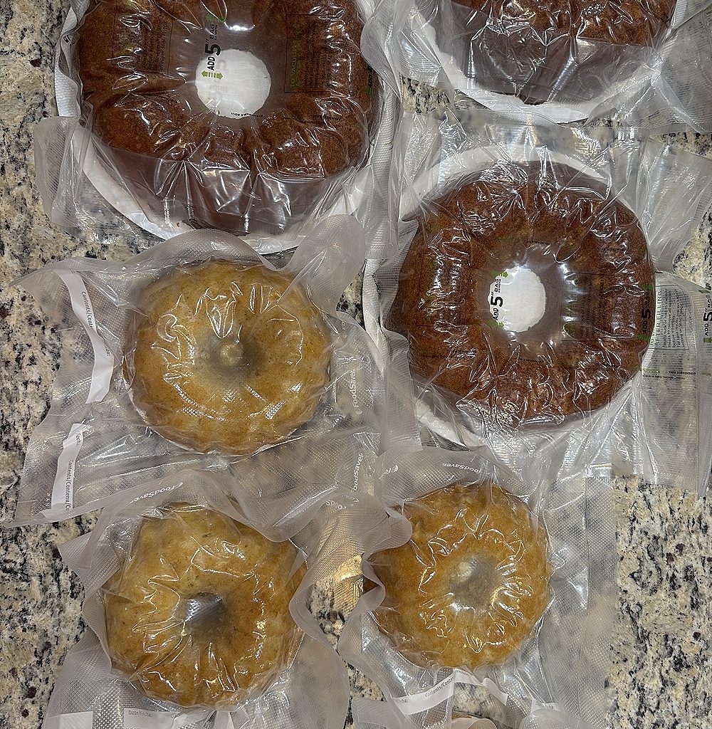 Our exclusive packaging: Designed to keep your baked goods safe and fresh